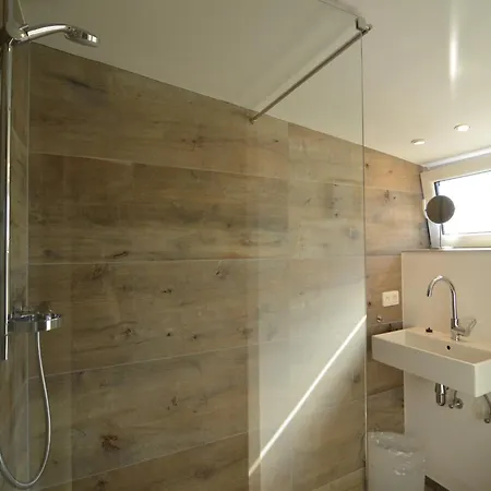 With Spa-francorchamps F1 Circuit Feriehus *